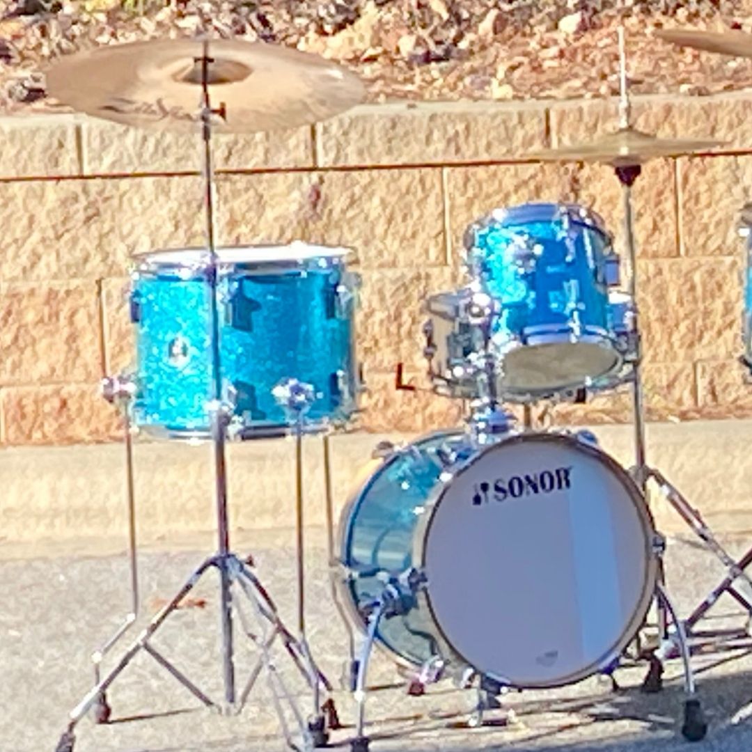 8-9 Sonar Martini blue sparkle